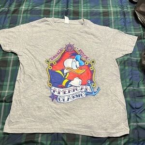 Disney Donald Duck  American Classic T-shirt. NWOT. Size kids medium